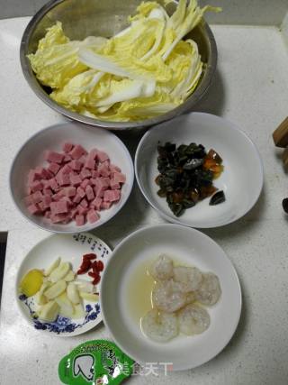 上汤娃娃菜的做法步骤：1