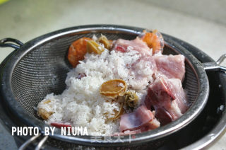 鲍鱼排骨粥的做法步骤：4