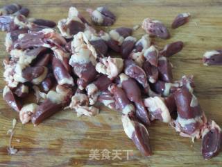 炒鸡心的做法步骤：1