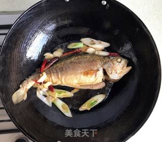 黄鱼炖豆腐的做法步骤：4