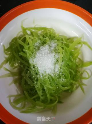 上海
糖醋莴笋丝的做法步骤：4