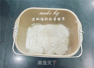 杏仁吐司，简单容易的松软面包的做法步骤：1