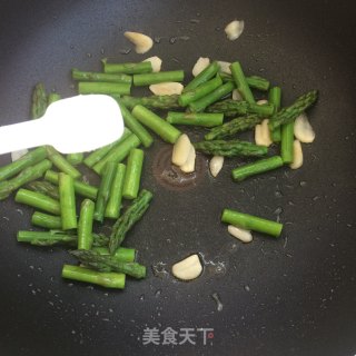 清炒芦笋的做法步骤：8