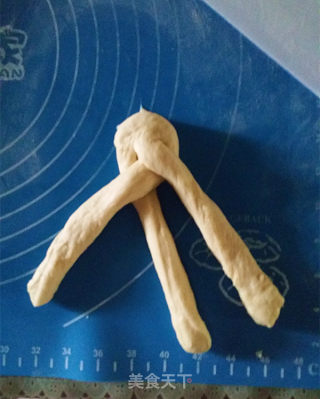 香葱辫子面包的做法步骤：6