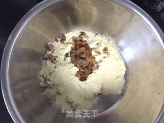 薯香葡萄干窝头的做法步骤：2