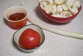 番茄花菜的做法步骤：1