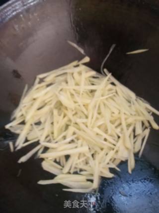 土豆丝炒饭的做法步骤：5