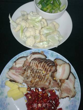 花菜炒腊肉的做法步骤：2
