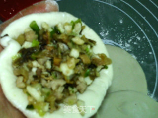 梅菜肉馅饼的做法步骤：10