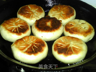 梅菜肉馅饼的做法步骤：17