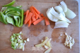 黑胡椒牛肉的做法步骤：2