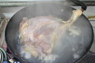 卤牛肉的做法步骤：3