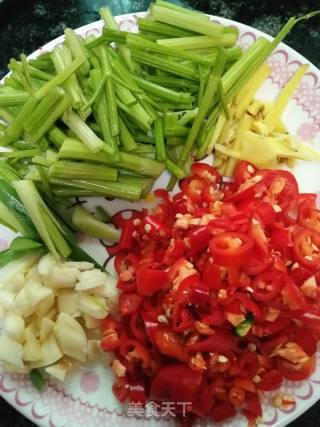 小炒牛肉的做法步骤：2