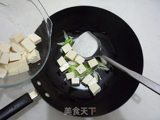 青蒜烧豆腐的做法步骤：6