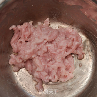 蒜苔炒肉丝的做法步骤：1