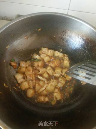 茼蒿小炒冻豆腐的做法步骤：6