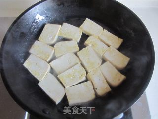 木耳烧豆腐的做法步骤：3