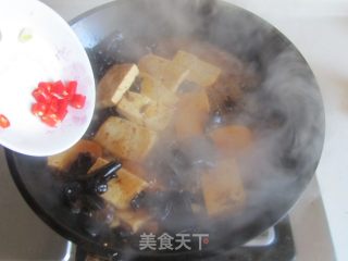 木耳烧豆腐的做法步骤：9