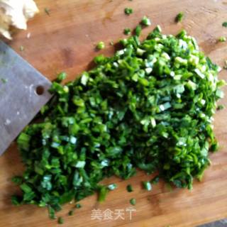 韭菜馅春卷的做法步骤：1