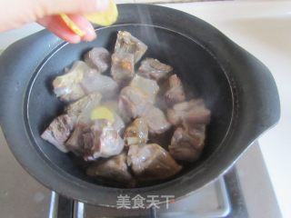 香芋腊鸭煲的做法步骤：4