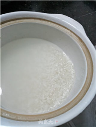 砂锅腊味饭的做法步骤：1