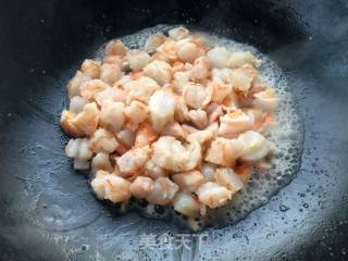 彩蔬虾仁菠萝饭的做法步骤：5