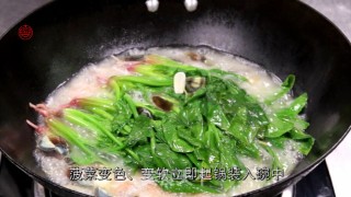 上汤菠菜的做法步骤：3