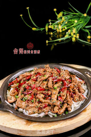 铁板孜然牛肉的做法步骤：4