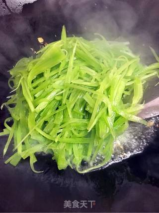 清炒莴笋丝的做法步骤：6