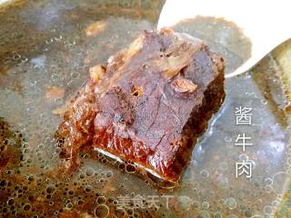 牛肉臊子面的做法步骤：1