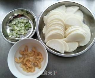 白萝卜炒虾米的做法步骤：2