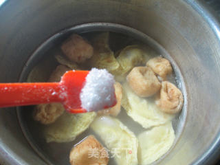油豆腐蛋饺猪蹄汤的做法步骤：8