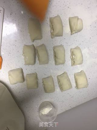 鲜奶香芋馒头的做法步骤：11