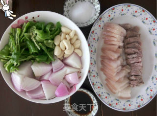 回锅肉的做法步骤：2