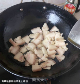回锅肉的做法步骤：3