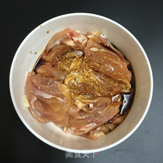 黑椒鸡腿的做法步骤：2