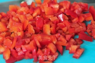 辣味香肠比萨的做法步骤：1