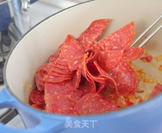 辣味香肠比萨的做法步骤：7