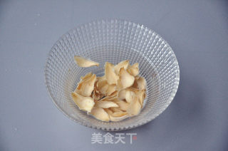 皂角米桃胶银耳羹的做法步骤：4