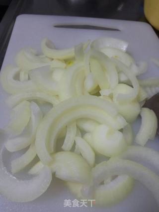 五花肉炒土豆的做法步骤：3