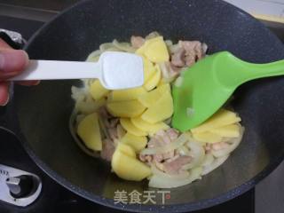 五花肉炒土豆的做法步骤：7