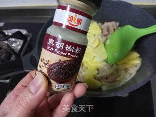 五花肉炒土豆的做法步骤：8