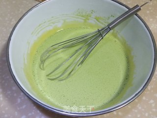 菠菜戚风蛋糕的做法步骤：4