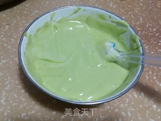 菠菜戚风蛋糕的做法步骤：10