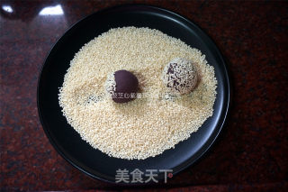 微波芝心紫薯球的做法步骤：5