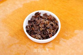 三色豆腐粉丝蒸蛋的做法步骤：2