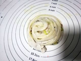 简易版葱花手抓饼的做法步骤：6