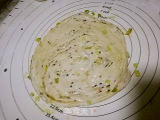 简易版葱花手抓饼的做法步骤：7