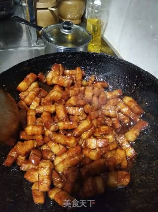 肥而不腻，香甜绵软~红烧肉的做法步骤：4