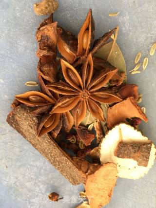 小鸡炖蘑菇的做法步骤：4